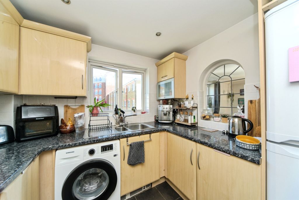 Property photo 3 of 17