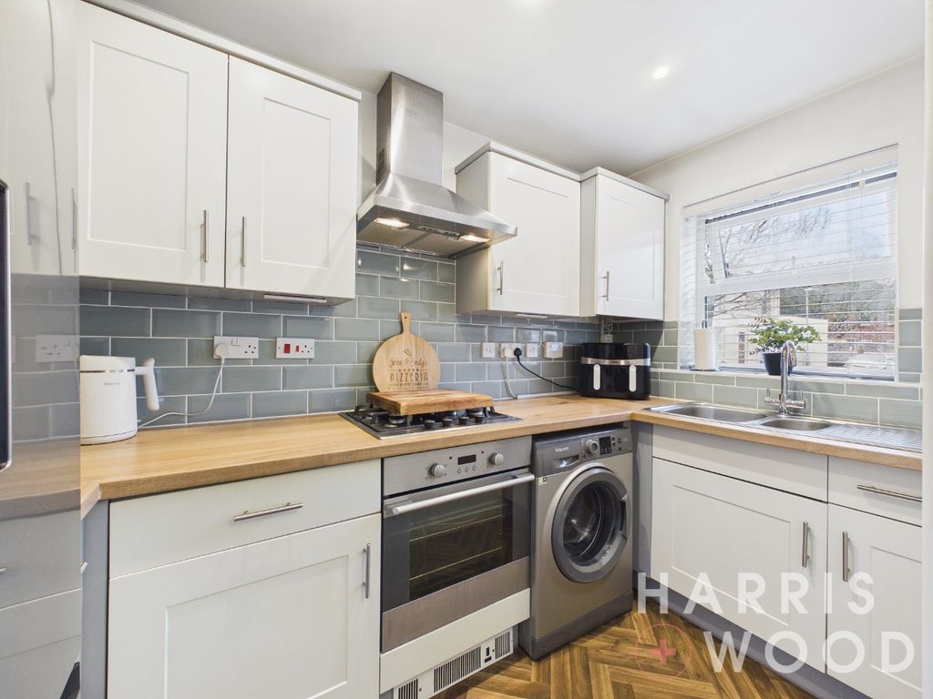 Property photo 3 of 20 4877123