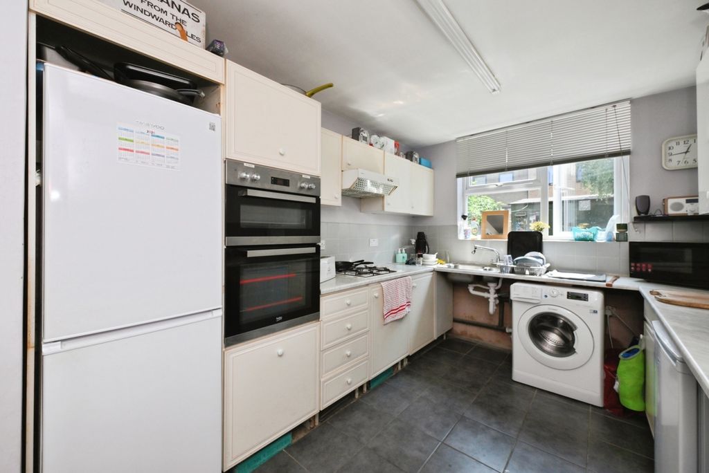 Property photo 3 of 13 Pbox-Img.Jpg
