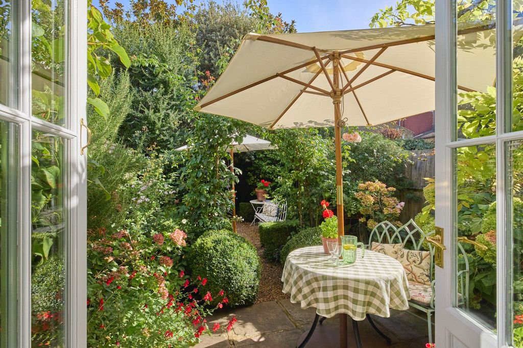 Property photo 2 of 11 Picture No. 05