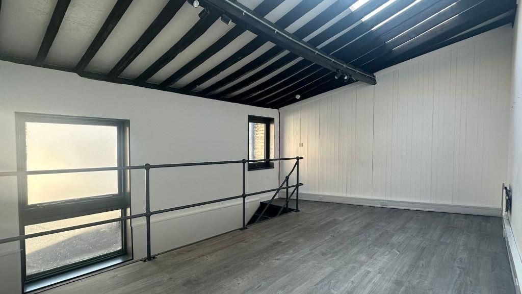 Property photo 1 of 3