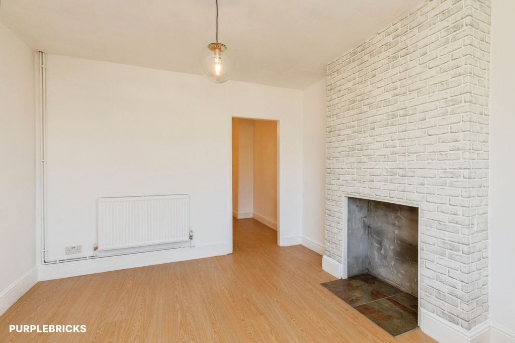 Property photo 2 of 24