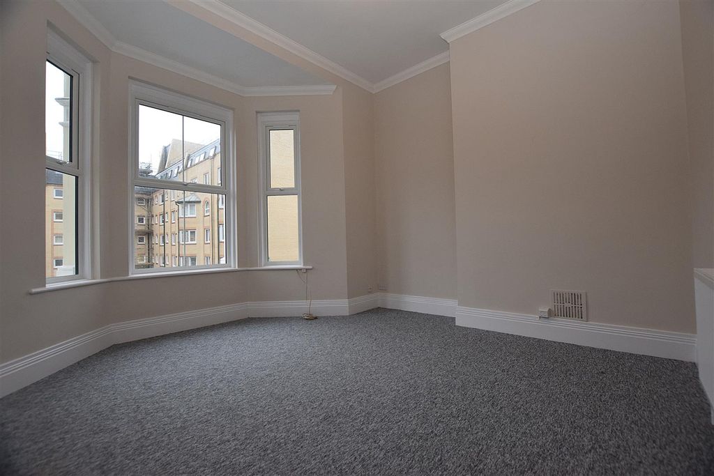 Property photo 2 of 8 Dsc_0202.Jpg