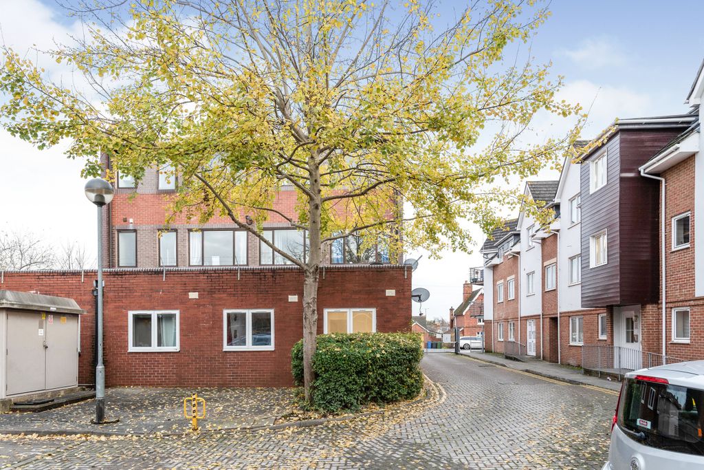 Property photo 1 of 6 1