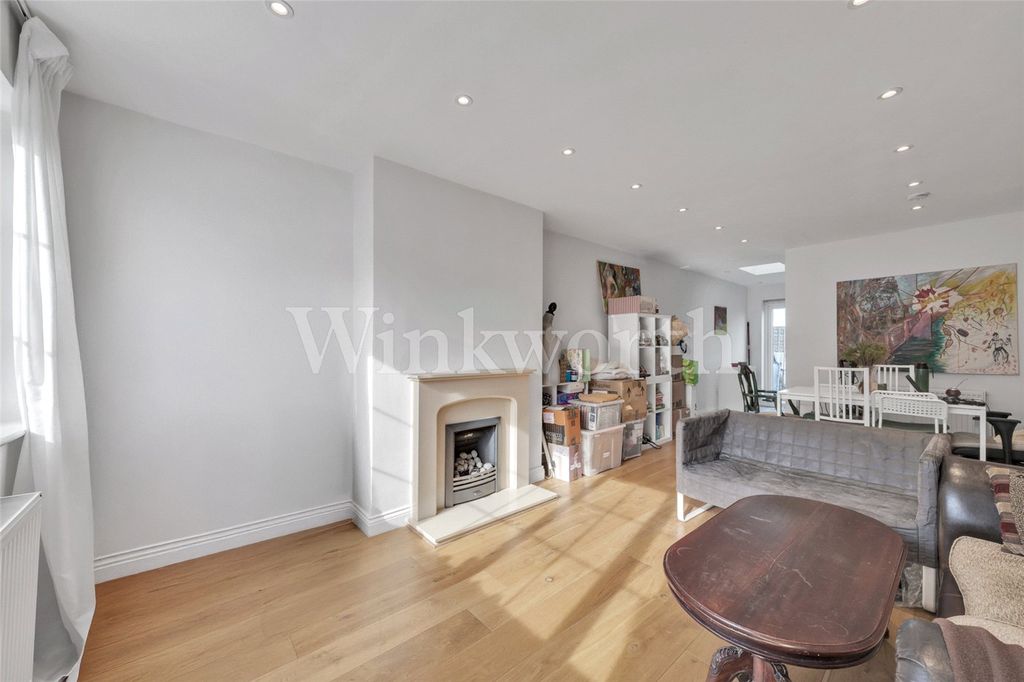 Property photo 2 of 14 Picture No. 12