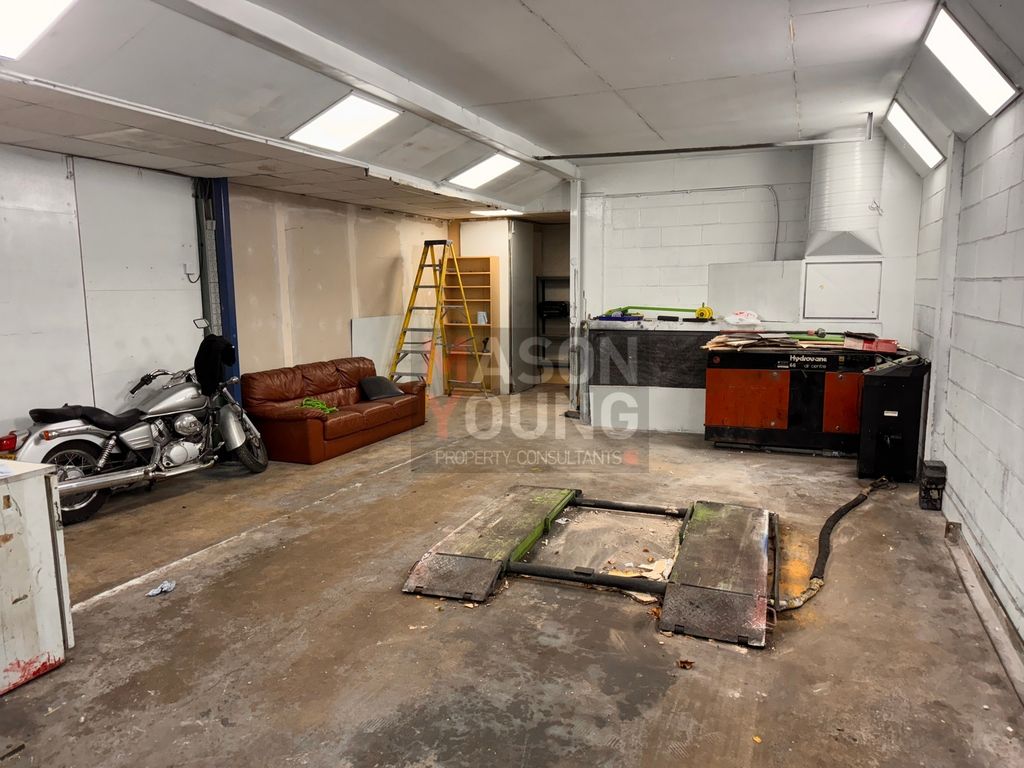 Property photo 2 of 6