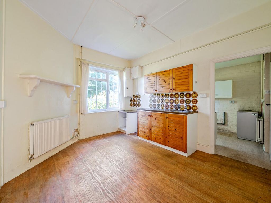 Property photo 2 of 19 1357278-7-68d50c66Be18A.Jpg