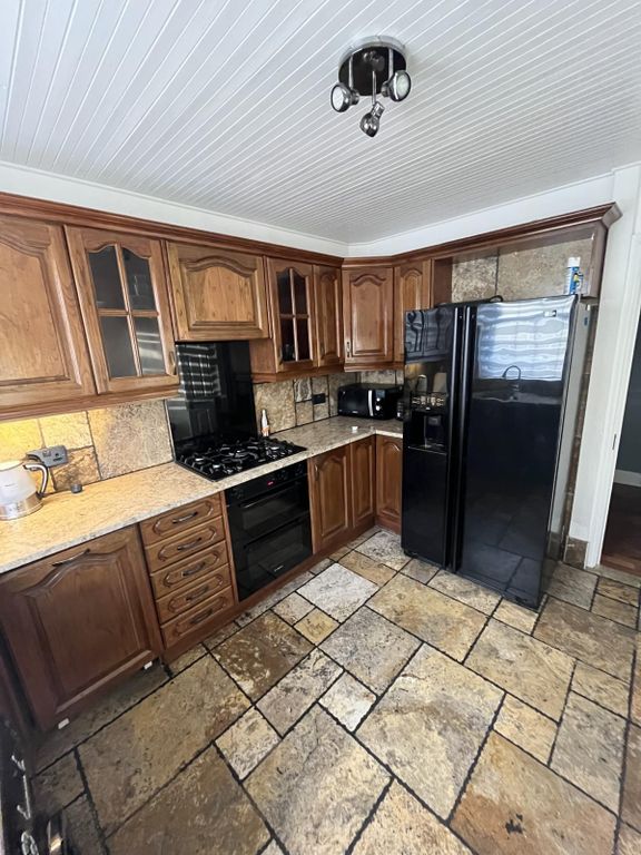 Property photo 2 of 5 Gallery