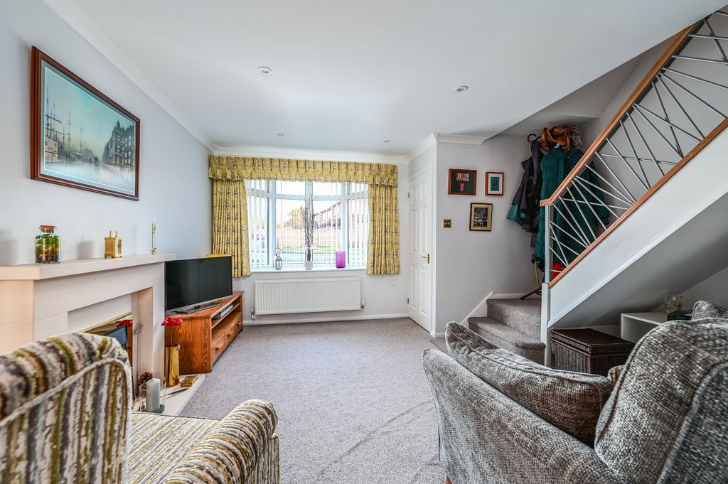 Property photo 2 of 10 37 Magdalene Rd (7)