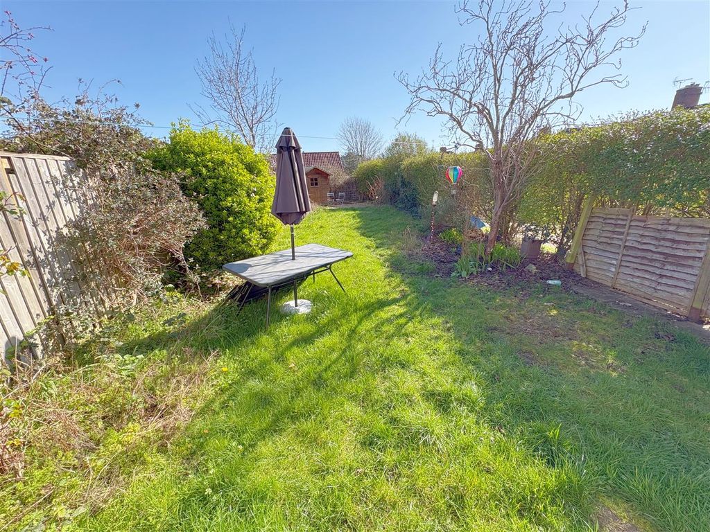 Property photo 2 of 23 Rear Garden .Jpg