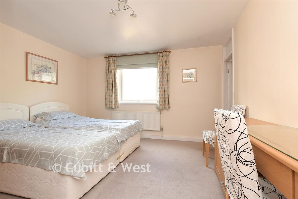 Property photo 3 of 16 Bedroom 1