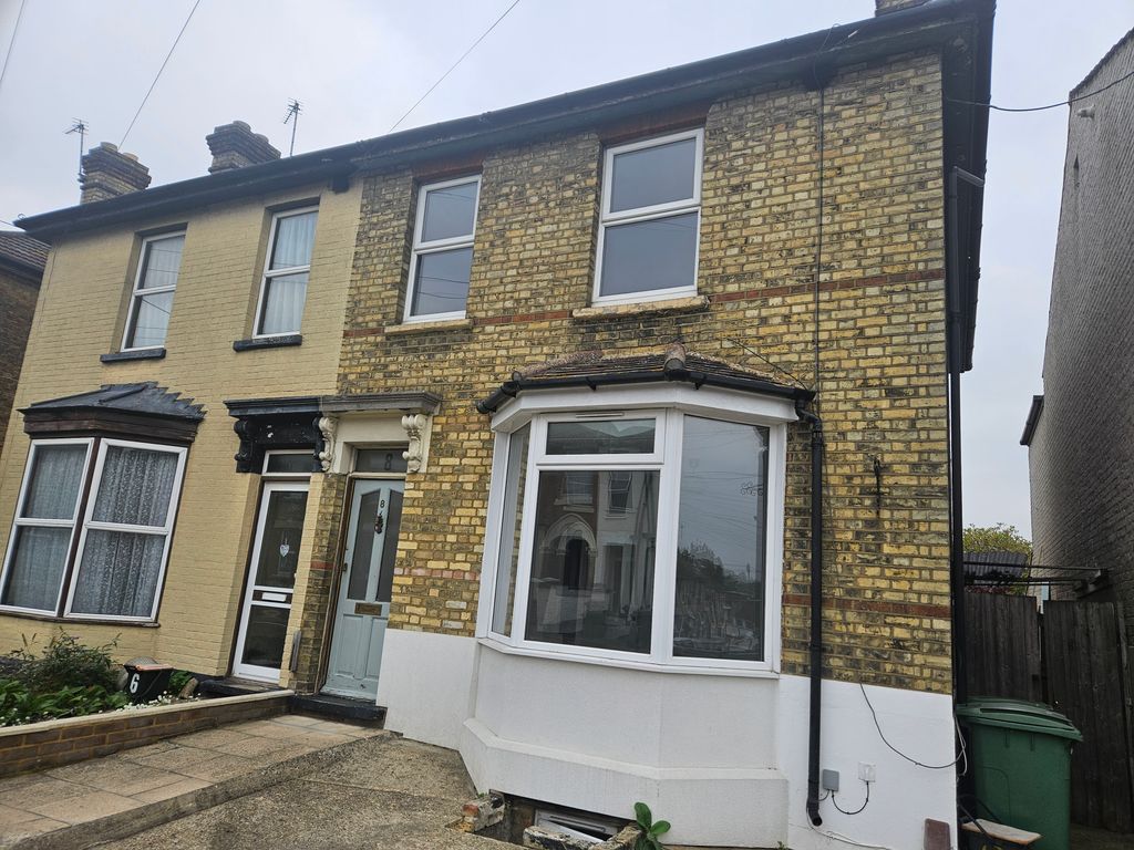 Property photo 1 of 4