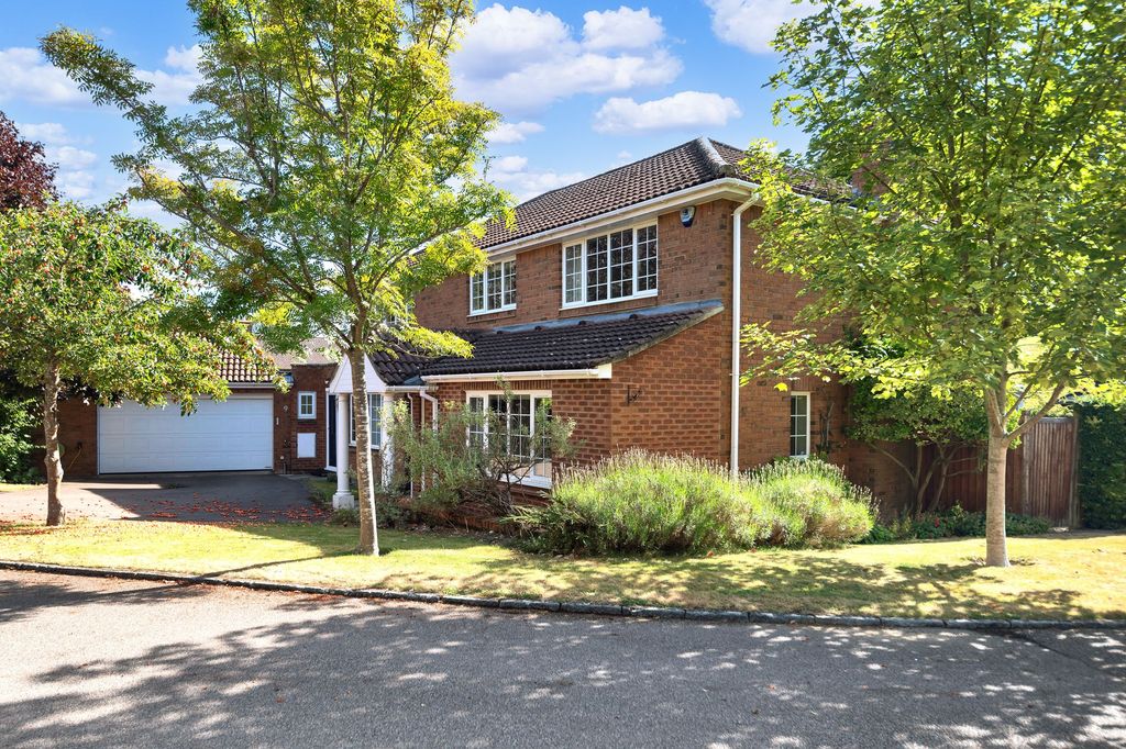 Property photo 1 of 27