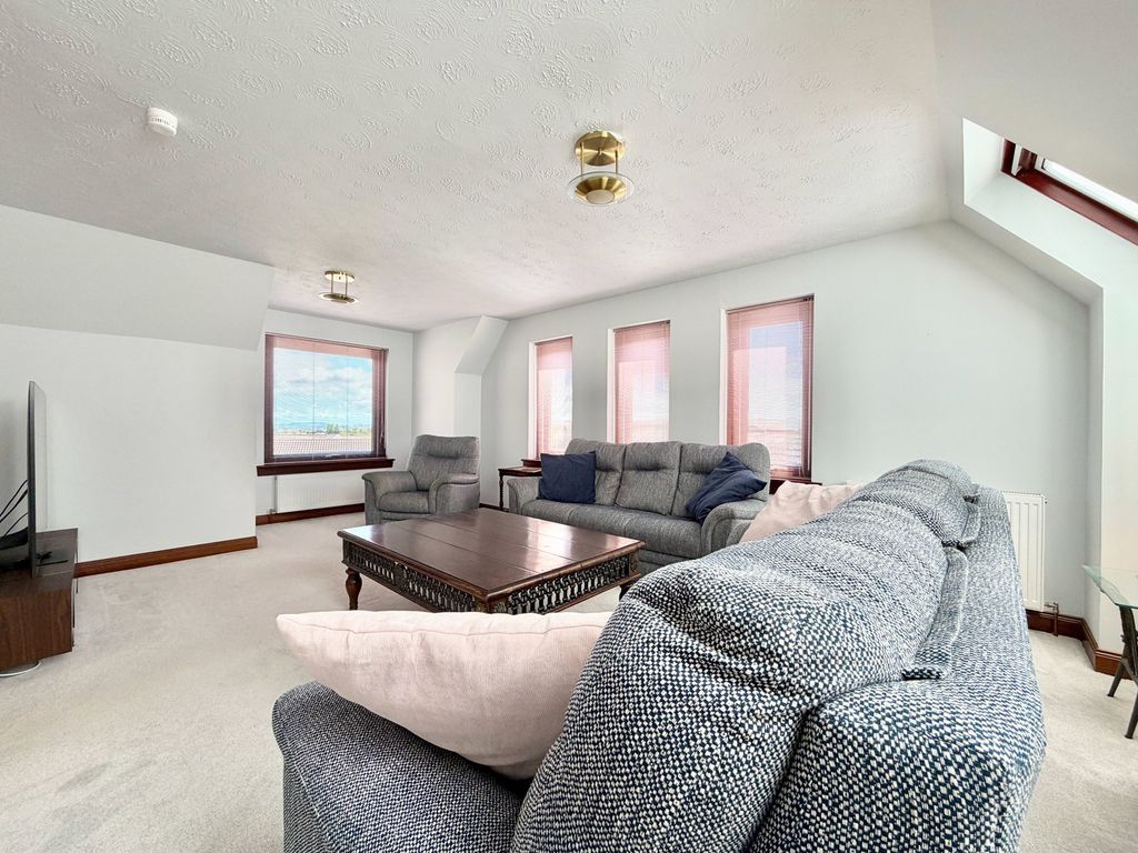 Additional image 4 of 4 bed detached house for saleLaxdale Drive, Denny FK6