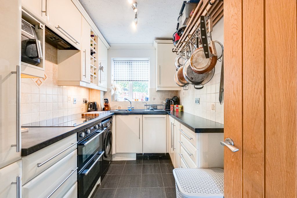 Property photo 3 of 19