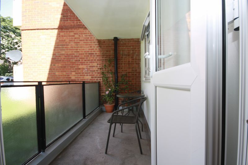 Property photo 2 of 9 Photo 3