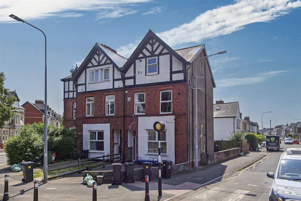 Property photo 1 of 10 Romilly Road 119 Ext.Jpg