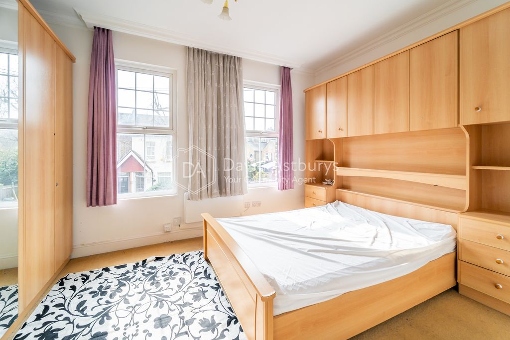 Property photo 2 of 11 Ndb04804