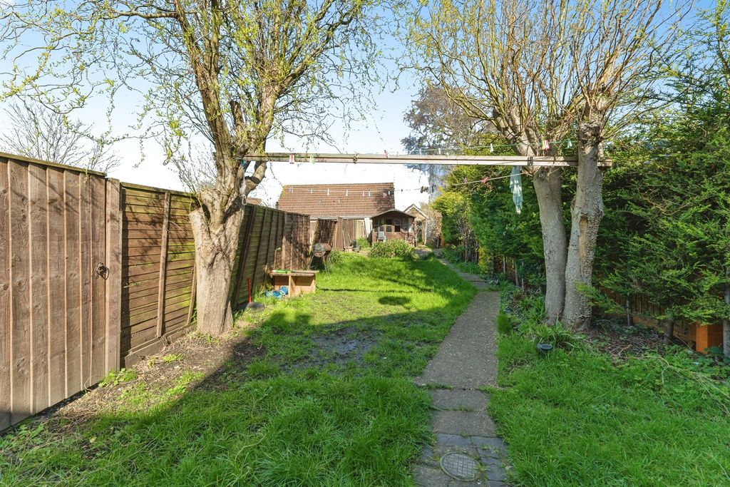 Property photo 2 of 13