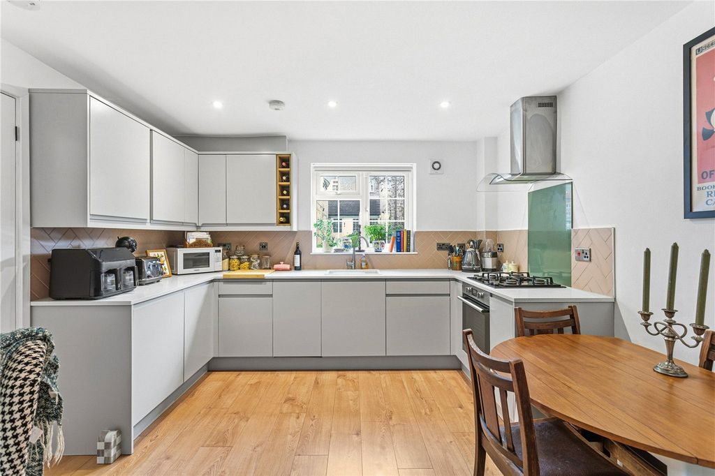 Property photo 3 of 12 Picture No. 04