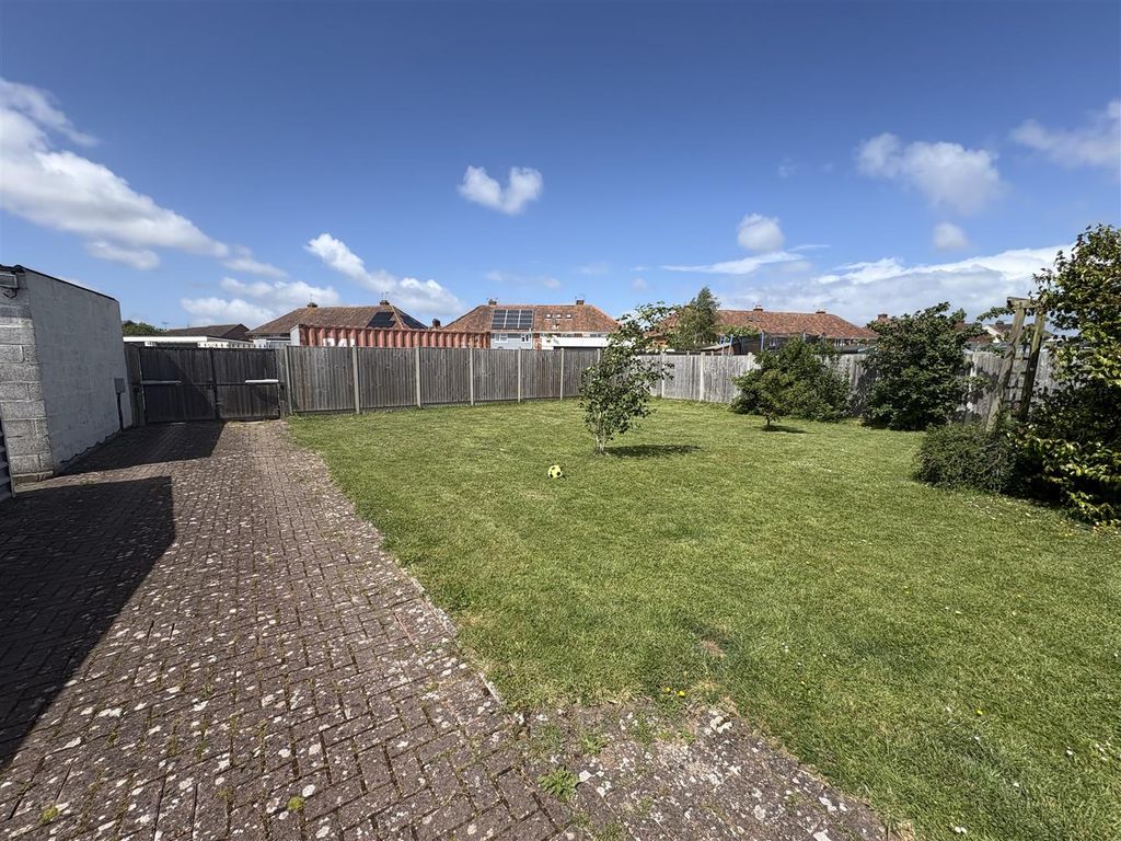 Additional image 15 of 4 bed semi-detached house for saleLinden Close, Bridgwater TA6