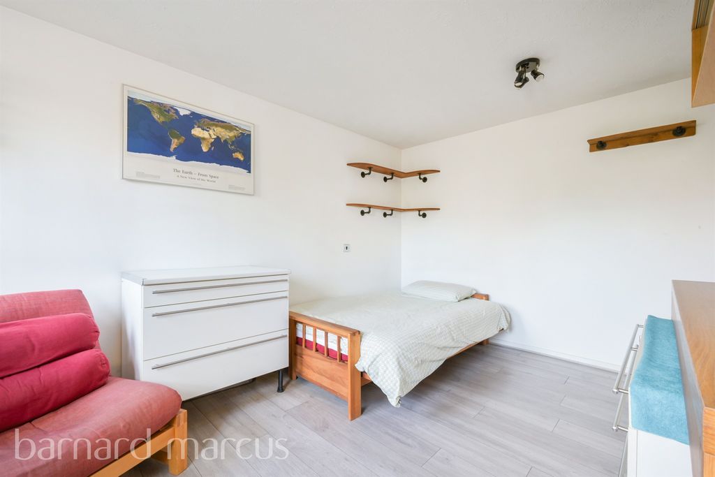 Property photo 3 of 8