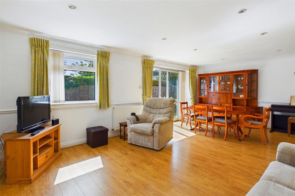 Property photo 2 of 10 Lounge Diner