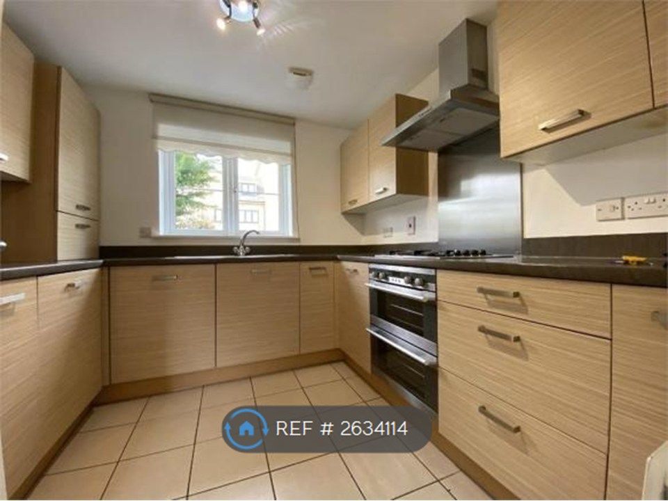 Property photo 2 of 20 Kitchen