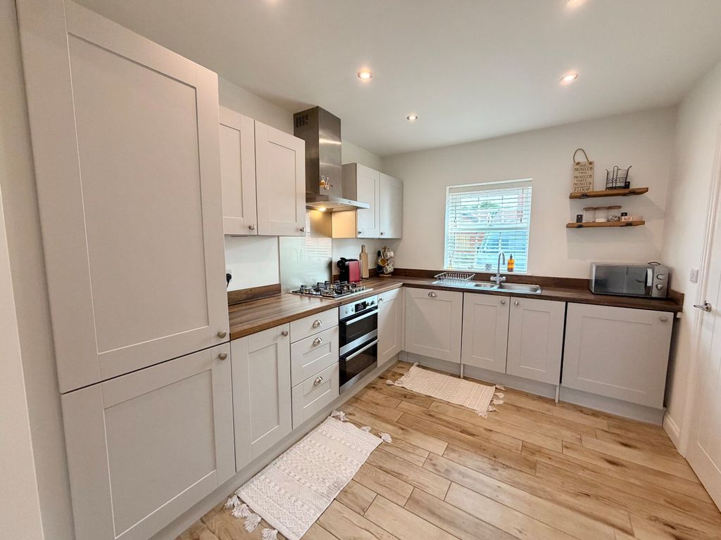 Property photo 2 of 16 Picture No. 05