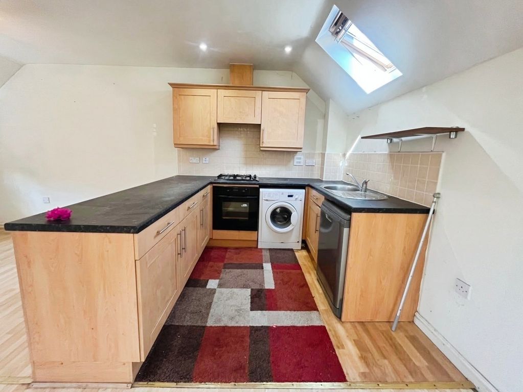 Property photo 3 of 6 Pbox-Img.Jpg