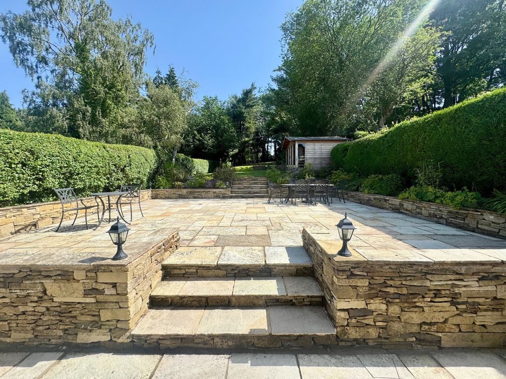 Property photo 3 of 47 Garden 2