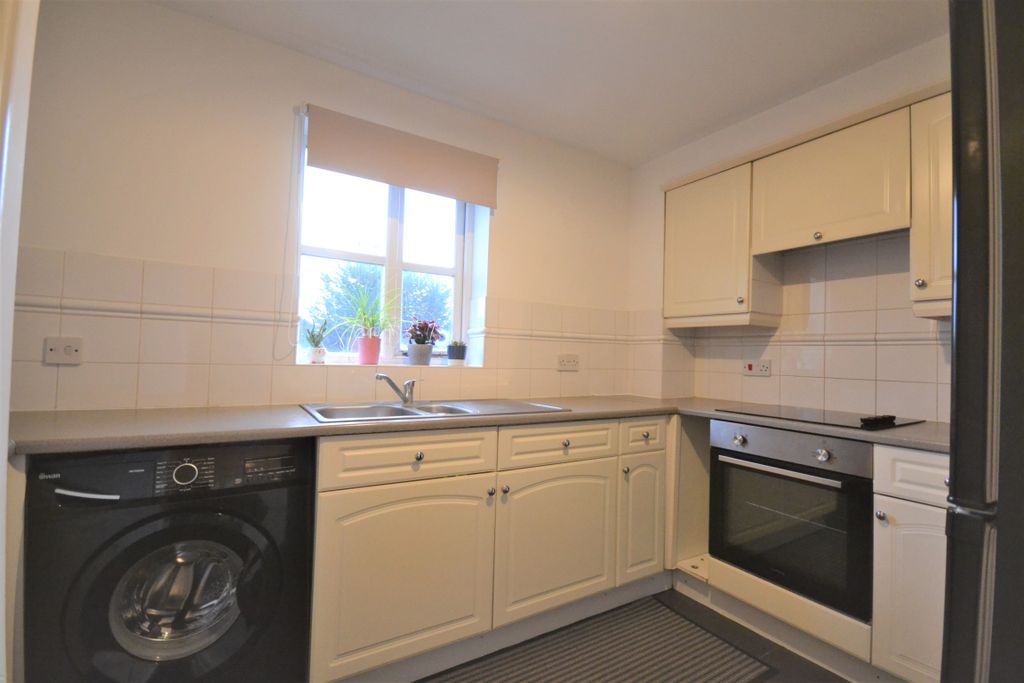 Property photo 2 of 9