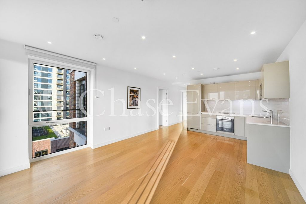 Property photo 3 of 20 Living