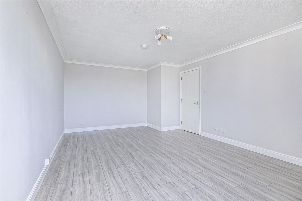 Property photo 3 of 27 7M3A9349.Jpg