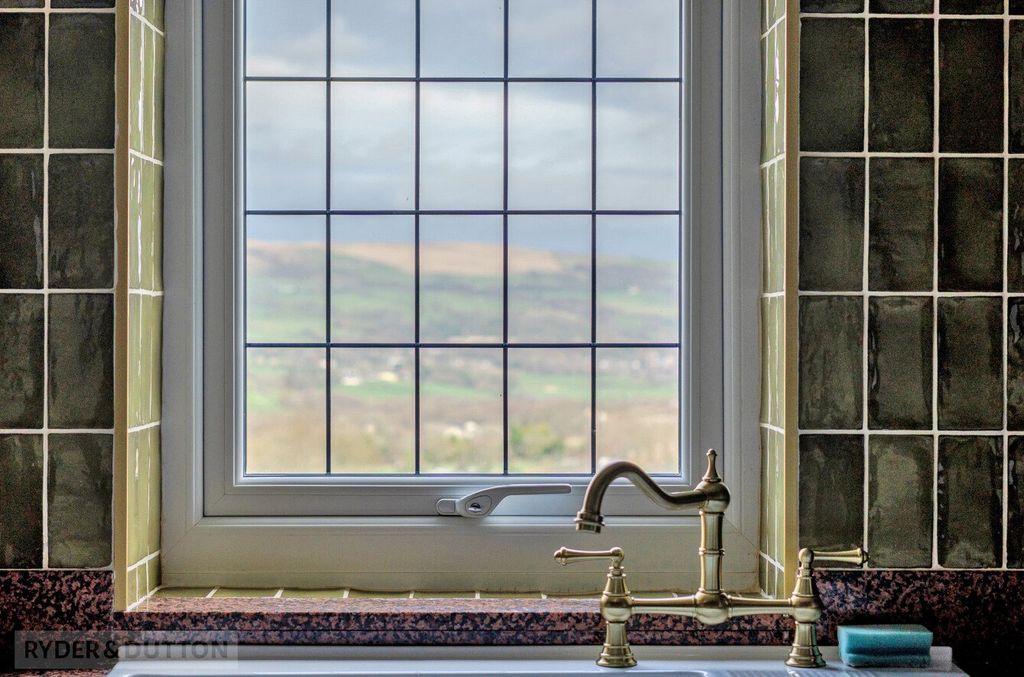 Property photo 2 of 36 Kitchen