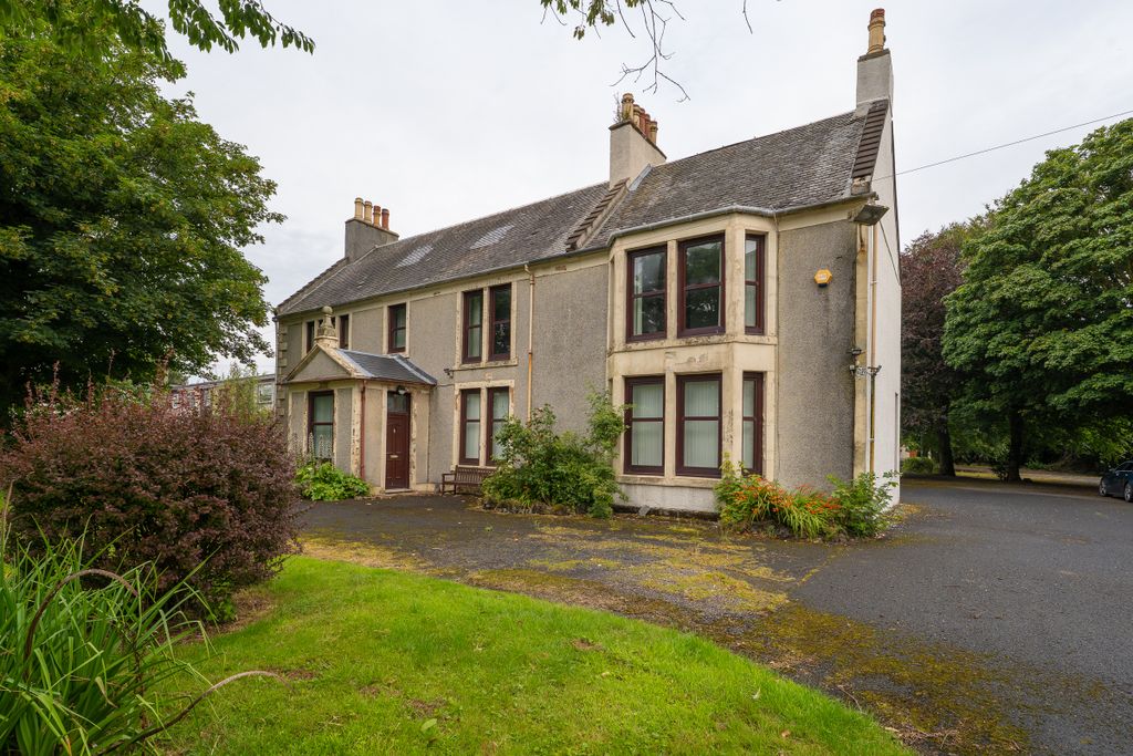 Property photo 1 of 34