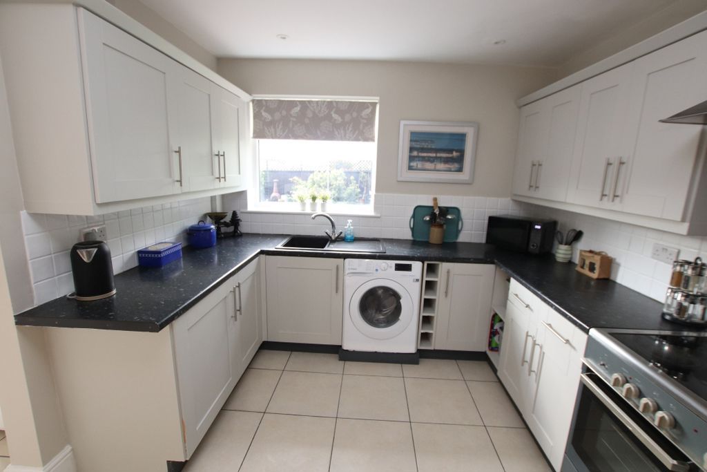 Property photo 3 of 17 Photo 12