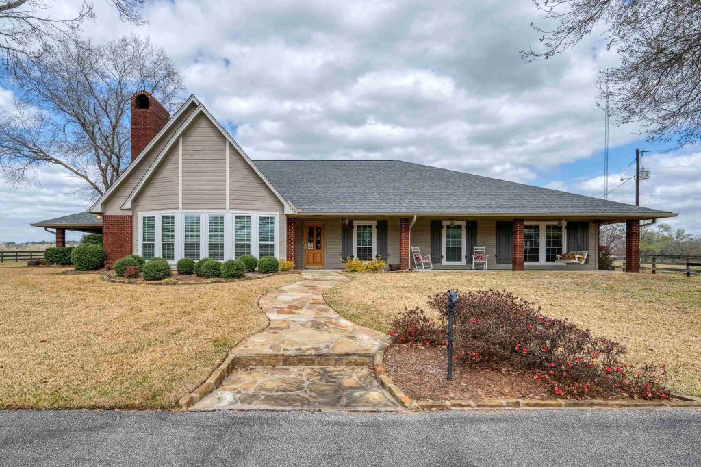 Property photo 1 of 31