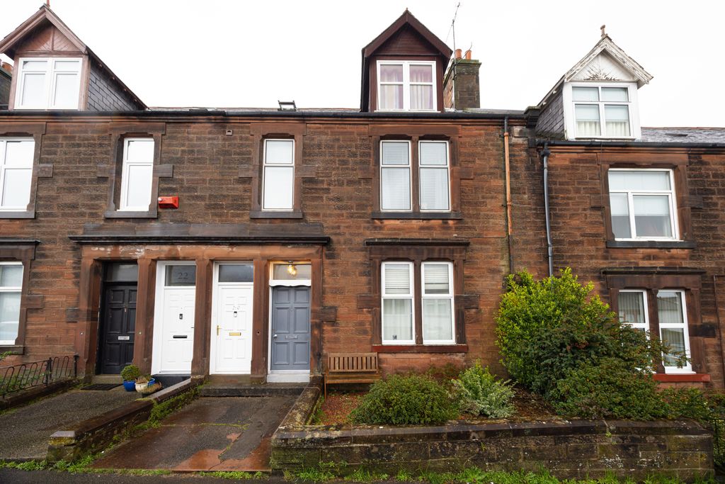 Property photo 1 of 18