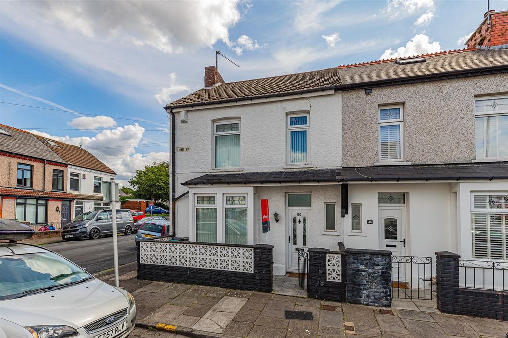 Property photo 1 of 16 Lionel Road 50-1.Jpg