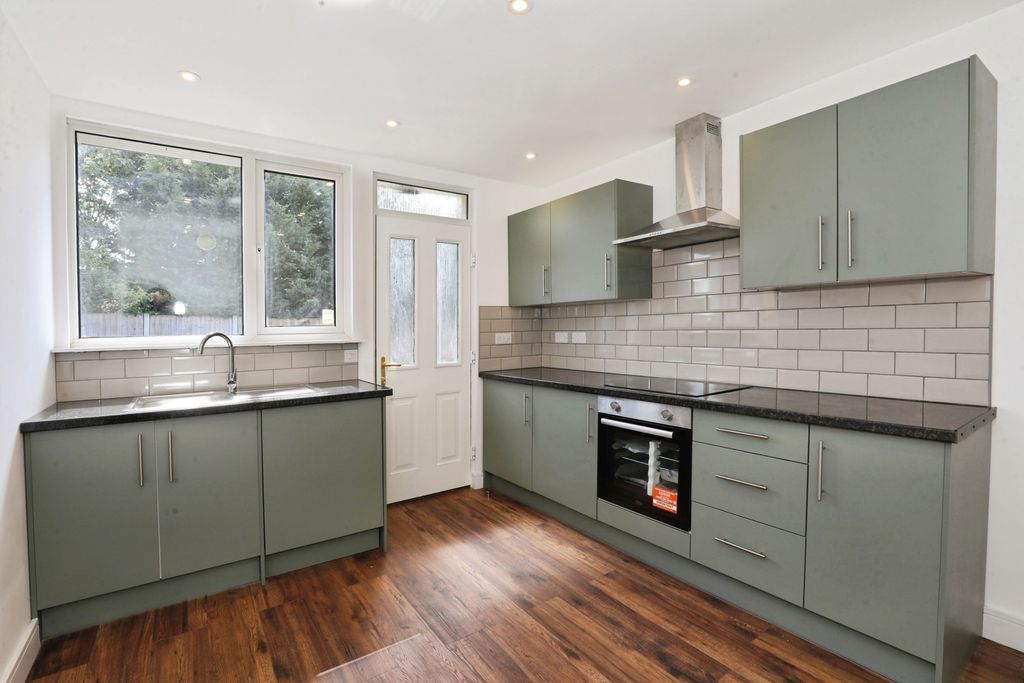 Property photo 2 of 24 Pbox-Img.Jpg