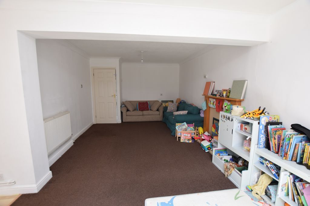 Property photo 2 of 14 Photo 12