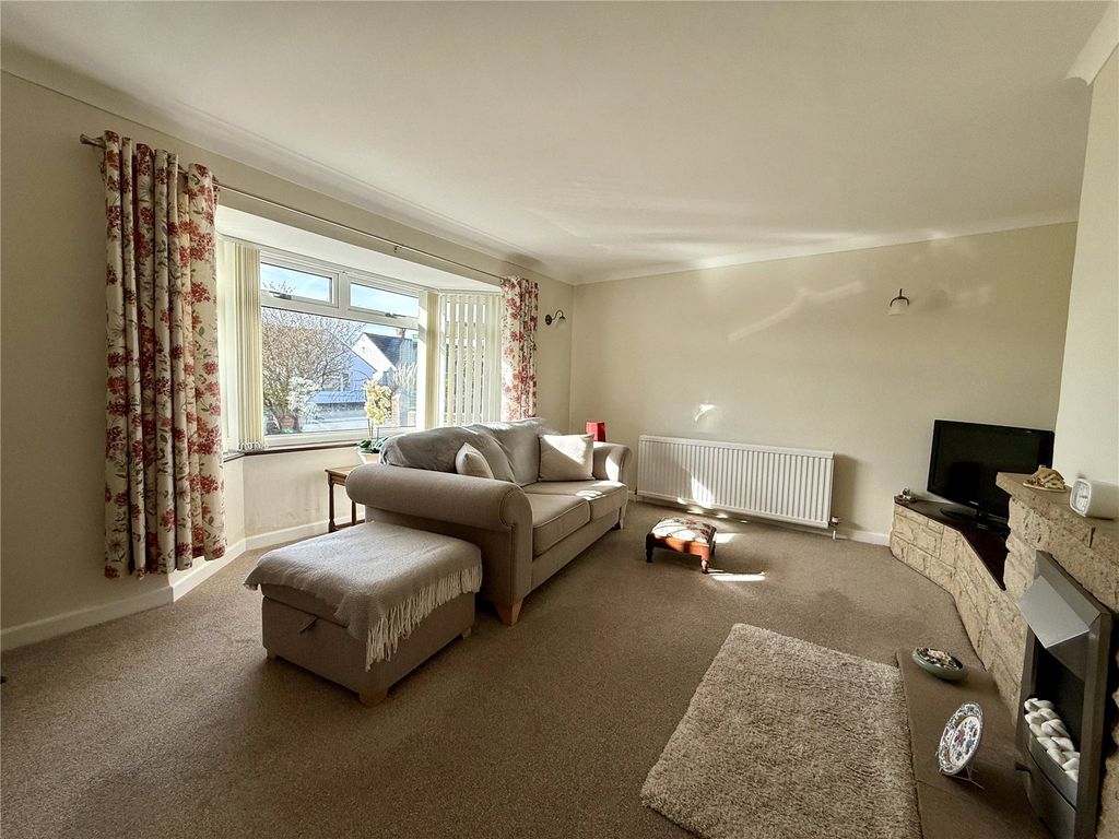 Property photo 2 of 17 Picture No. 01