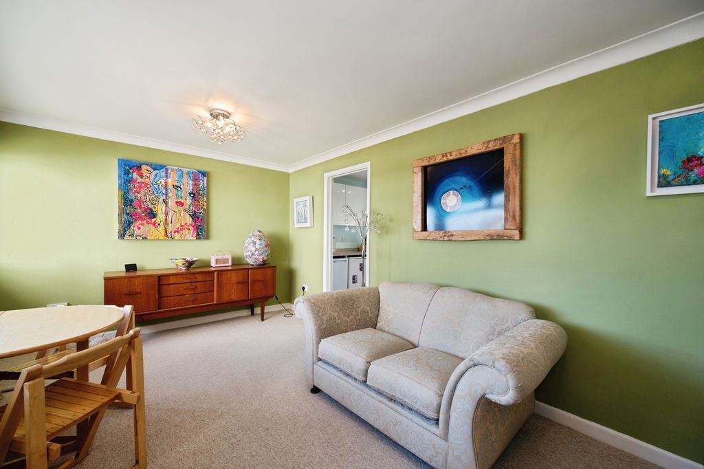 Property photo 3 of 17 Pbox-Img.Jpg