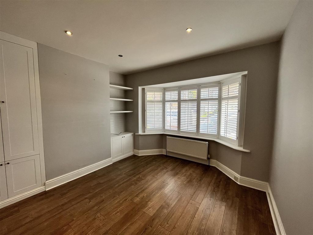 Property photo 2 of 17 Img_2439.Jpg