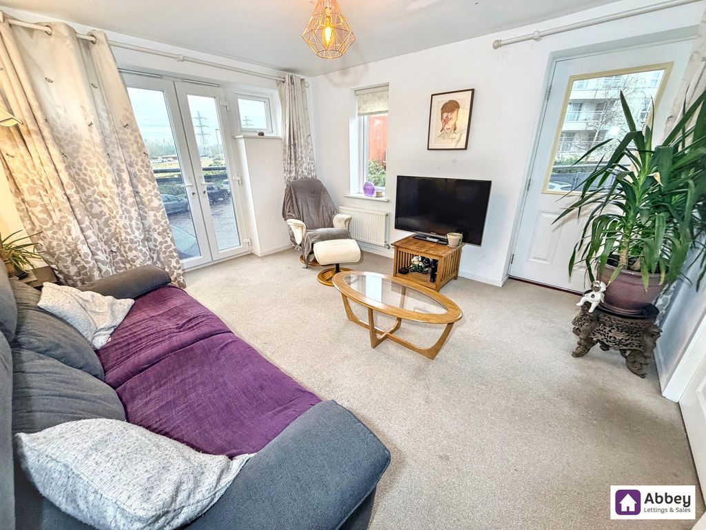 Property photo 1 of 16 Lounge