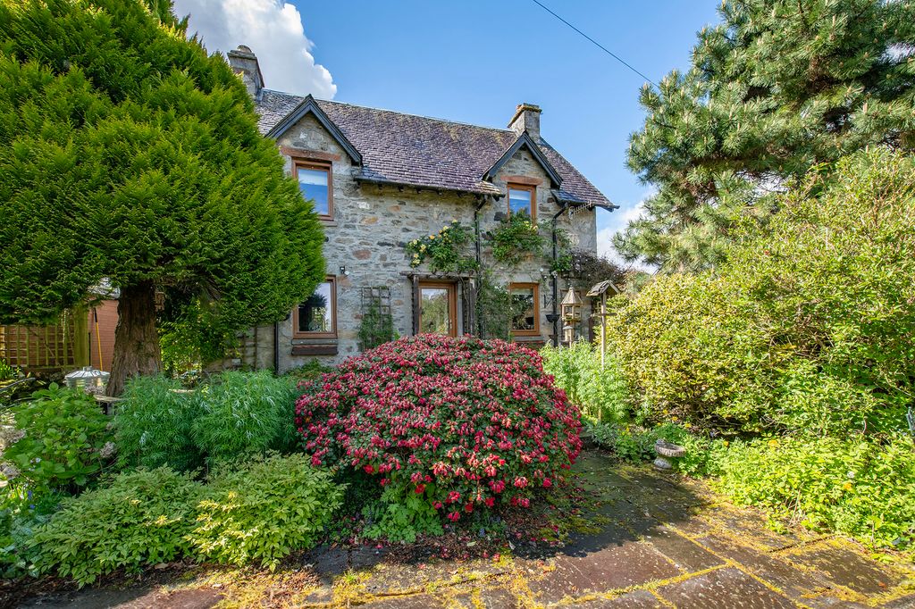 Property photo 1 of 26