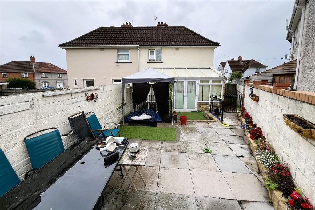 Property photo 3 of 20 35 Poyntz Road, Knowle, Bristol Bs4 1Hh | Freehold