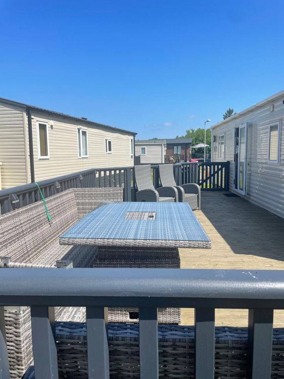 Property photo 2 of 22 Decking