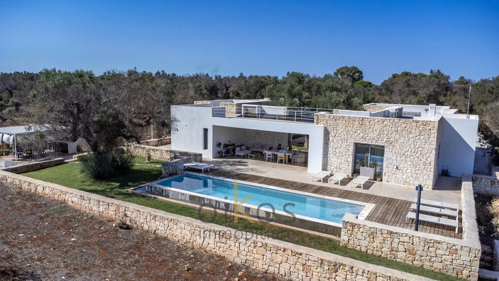 Property photo 2 of 34